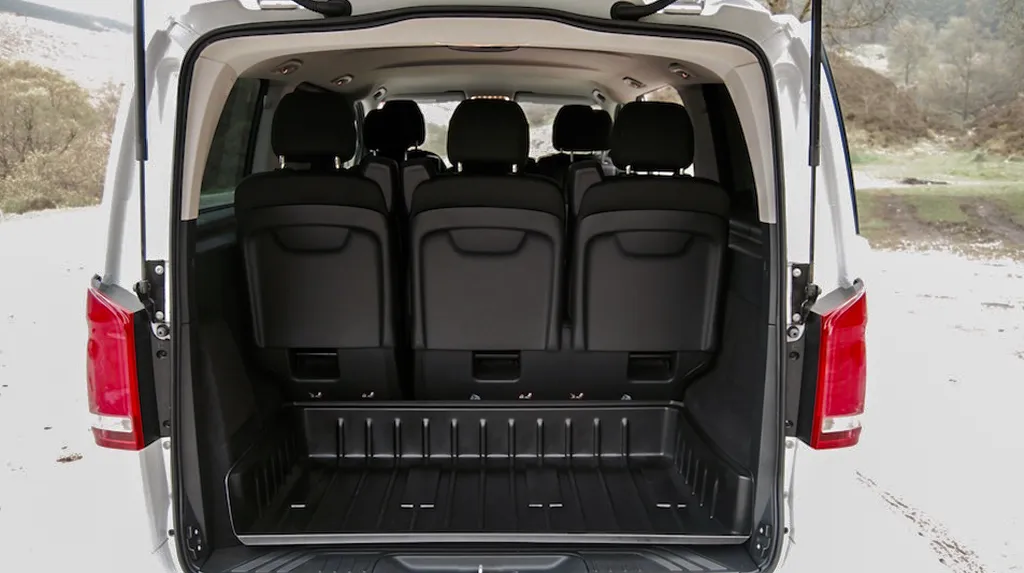 Estate Car Taxi Woking